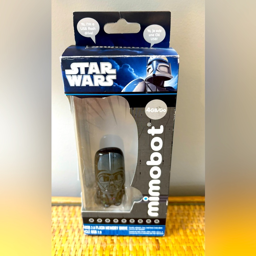 USB 2.0 Mimobot Darth Vader in box ( opened ) 2009 4 GB